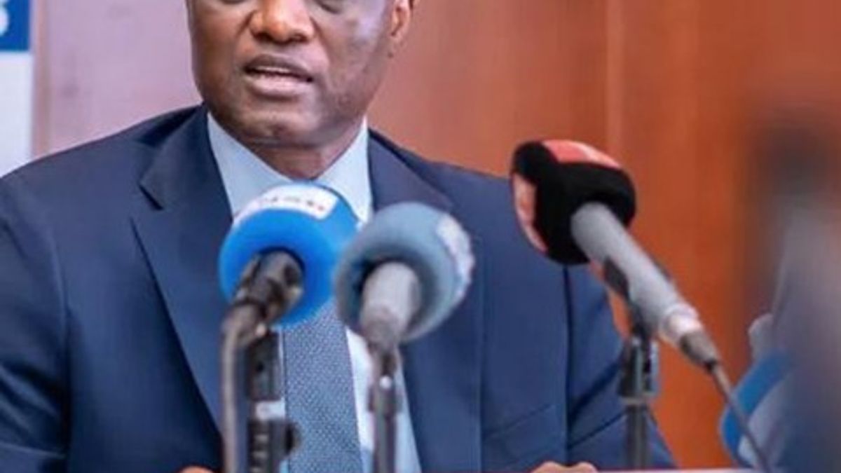 Lettre ouverte aux économistes et intellectuels duLettre ouverte aux économistes et intellectu nels du Sénégal : Le pays dérive, où va notre économie ? Sénégal : Le pays dérive, où va notre économie ?